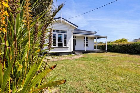 Photo of property in 211 South Road, Hawera, 4610