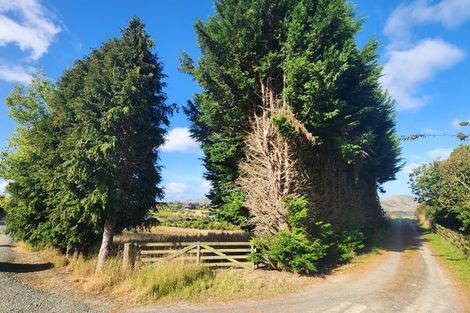 Photo of property in 33 Settlement Hill Road, Owaka, 9586