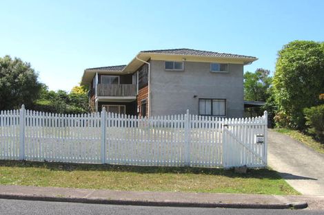 Photo of property in 20 Geoffrey Road, Torbay, Auckland, 0630