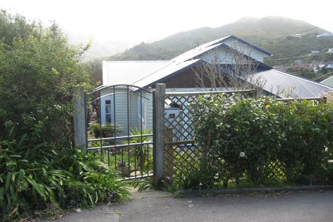 Photo of property in 22 Trelissick Crescent, Ngaio, Wellington, 6035