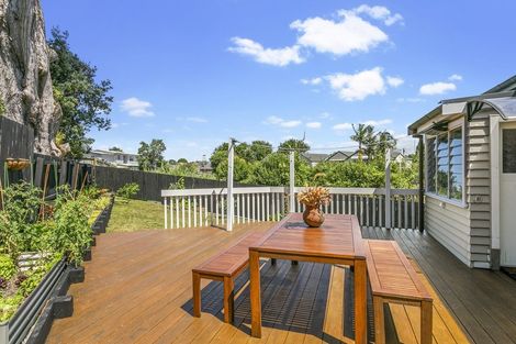 Photo of property in 1/110 Nile Road, Milford, Auckland, 0620