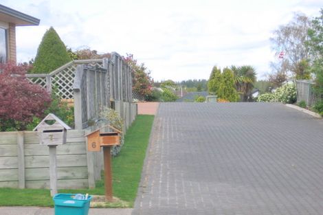 Photo of property in 6 Fairview Terrace, Waipahihi, Taupo, 3330