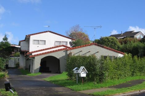 Photo of property in 2/13 Noumea Place, Mairangi Bay, Auckland, 0630