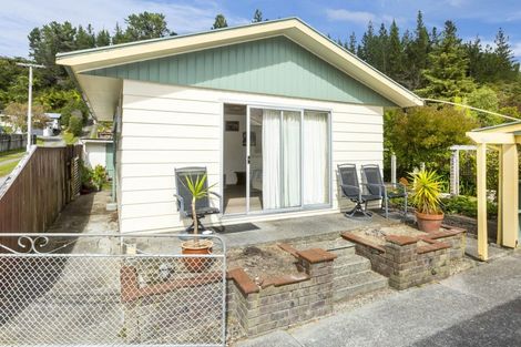 Photo of property in 210 Plateau Road, Te Marua, Upper Hutt, 5018