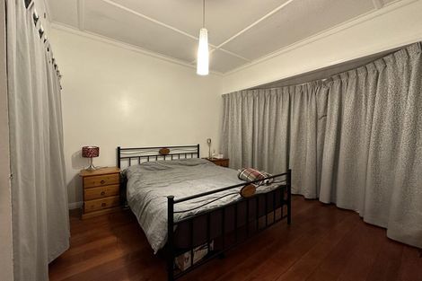 Photo of property in 90 Curtis Street, Northland, Wellington, 6012