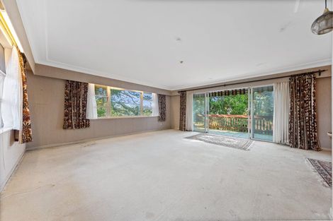 Photo of property in 1090 Scenic Drive North, Swanson, Auckland, 0816
