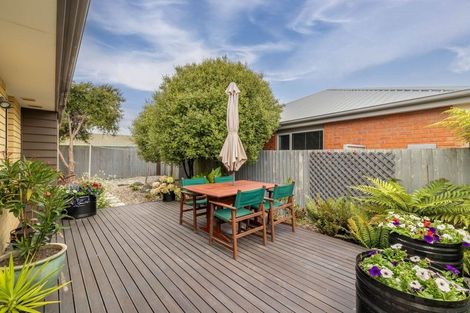 Photo of property in 1/27 Kirsten Place, Parklands, Christchurch, 8083