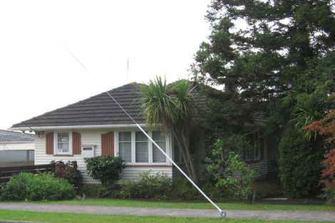 Photo of property in 116 Lincoln Road, Henderson, Auckland, 0610