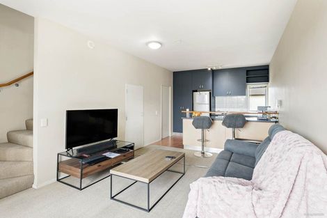 Photo of property in 12/29 Haven Drive, East Tamaki, Auckland, 2013