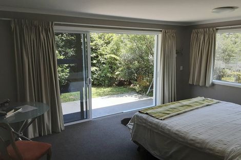 Photo of property in 10 Larsen Crescent, Tawa, Wellington, 5028