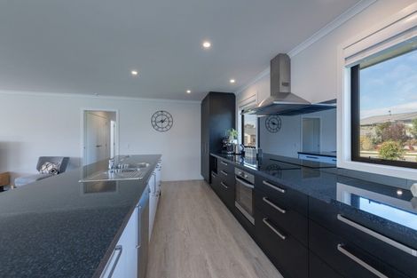 Photo of property in 4 Les Wakefield Road, Mapua, 7005