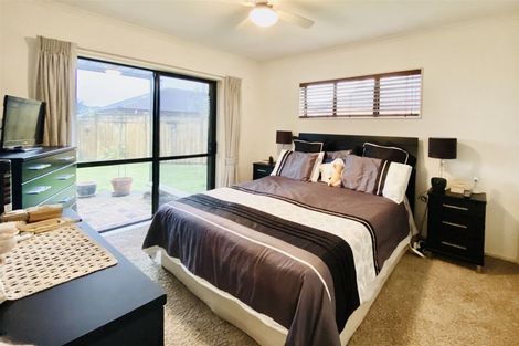 Photo of property in 3 Adair Place, Weymouth, Auckland, 2103