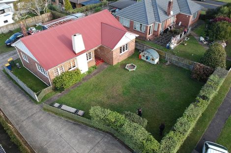 Photo of property in 126 Titirangi Road, New Lynn, Auckland, 0600