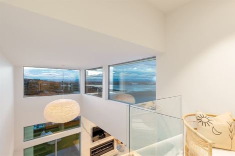 Photo of property in 6 Gazelle Lane, Redcliffs, Christchurch, 8081