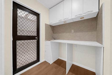 Photo of property in 2/54 Pooks Road, Ranui, Auckland, 0612