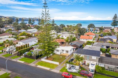 Photo of property in 3 Elizabeth Street, Orewa, 0931