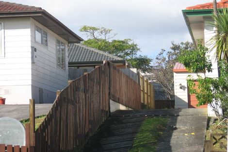 Photo of property in 16 Zita Maria Drive, Massey, Auckland, 0614