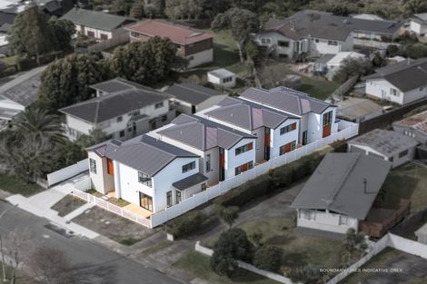 Photo of property in 40 Allington Road, Massey, Auckland, 0614