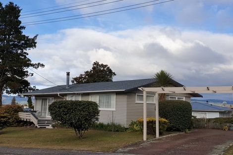 Photo of property in 2 Teal Place, Selwyn Heights, Rotorua, 3015
