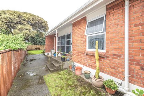 Photo of property in 30 Seafront Road, Castlecliff, Wanganui, 4501