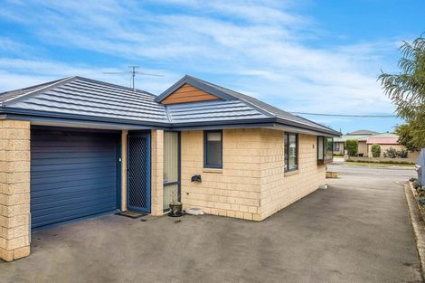 Photo of property in 12a Grassmere Street, Papanui, Christchurch, 8052
