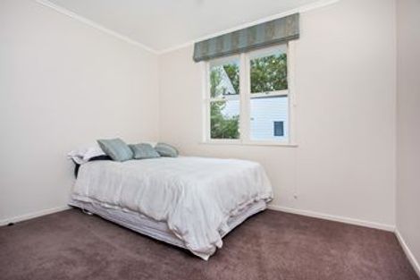 Photo of property in 48 Queenstown Road, Onehunga, Auckland, 1061