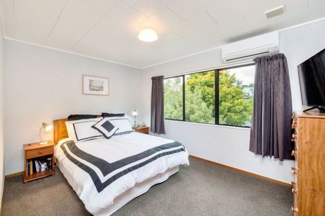 Photo of property in 50 Rhinevale Close, Henderson, Auckland, 0612