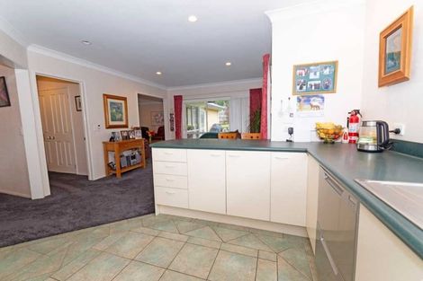 Photo of property in 46 Hogarth Rise, West Harbour, Auckland, 0618