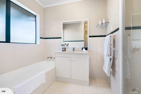 Photo of property in 26 Adelphi Place, Albany, Auckland, 0632