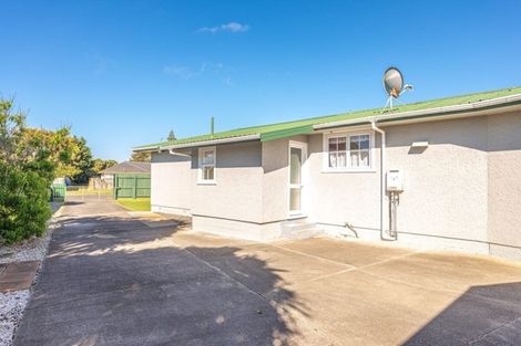 Photo of property in 2 Kotuku Street, Castlecliff, Whanganui, 4501