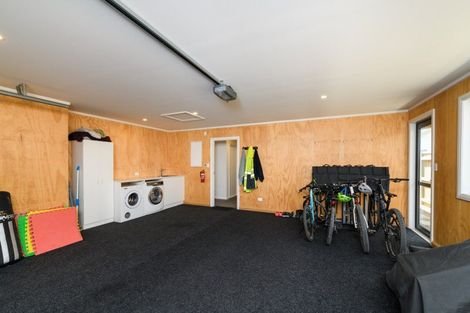 Photo of property in 51 Freedom Drive, Kelvin Grove, Palmerston North, 4414