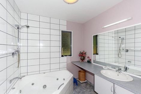 Photo of property in 40b Karina Road, Merrilands, New Plymouth, 4312