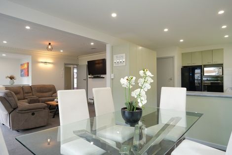 Photo of property in 23 Centennial Avenue, Helensburgh, Dunedin, 9010