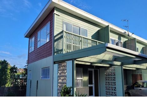 Photo of property in 7 Terrace Road, Titahi Bay, Porirua, 5022