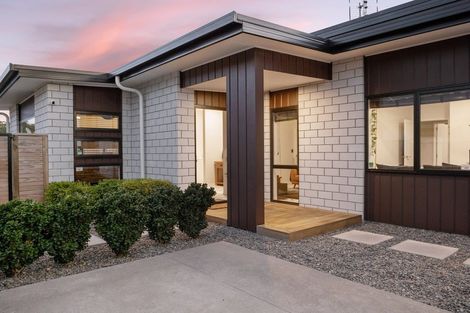 Photo of property in 82 Awataha Crescent, Pyes Pa, Tauranga, 3110