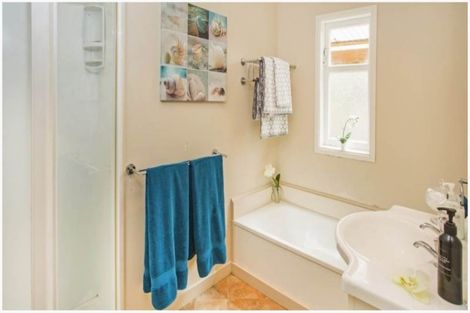 Photo of property in 3/11 Glenfern Road, Mellons Bay, Auckland, 2014