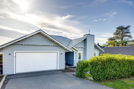 Photo of property in 18 Reynolds Road, Havelock North, 4130
