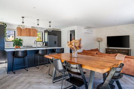 Photo of property in 9 Sarges Way, Lake Hawea, Wanaka, 9382