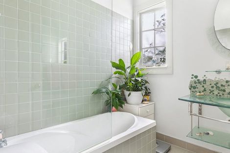 Photo of property in 57a Archibald Road, Kelston, Auckland, 0602