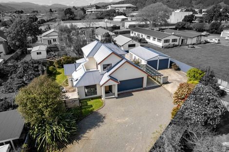 Photo of property in 22 Granville Street, Silverstream, Upper Hutt, 5019