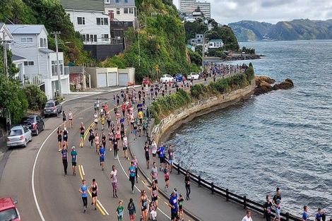 Photo of property in 2/148 Evans Bay Parade, Roseneath, Wellington, 6021