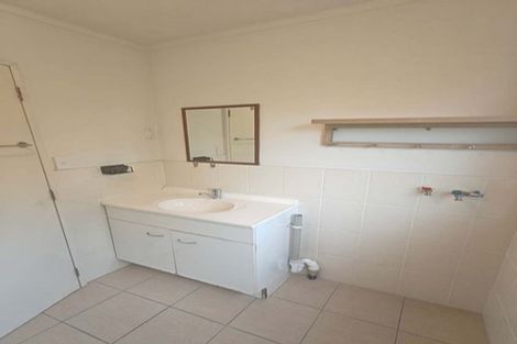 Photo of property in 16 Rotoiti Avenue, Pakuranga Heights, Auckland, 2010