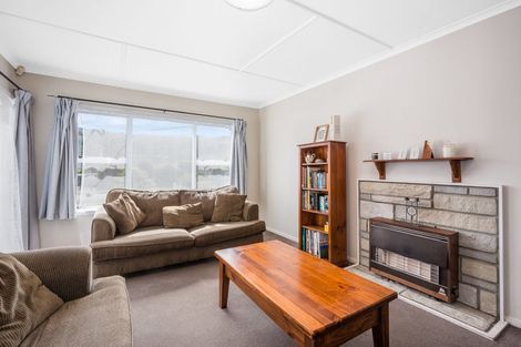 Photo of property in 34 Bledisloe Crescent, Wainuiomata, Lower Hutt, 5014