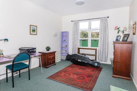 Photo of property in 15 Victoria Avenue, Dannevirke, 4930