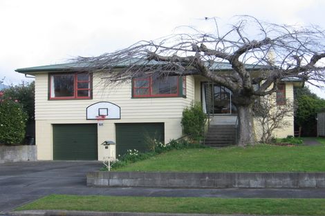 Photo of property in 35 Epsom Road, Hokowhitu, Palmerston North, 4410