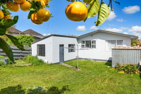 Photo of property in 89 Wikiriwhi Crescent, Awapuni, Palmerston North, 4412