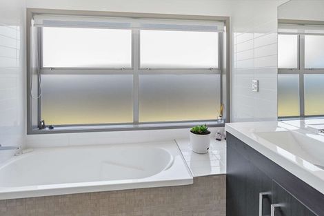 Photo of property in 41 Pompano Key, Papamoa Beach, Papamoa, 3118