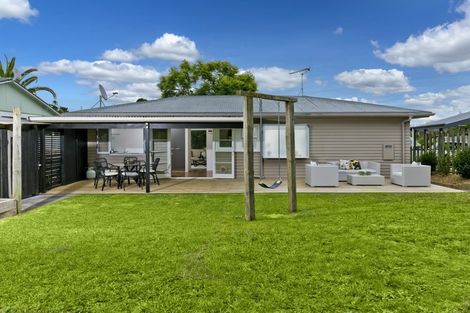 Photo of property in 18 Hellyers Street, Birkdale, Auckland, 0626