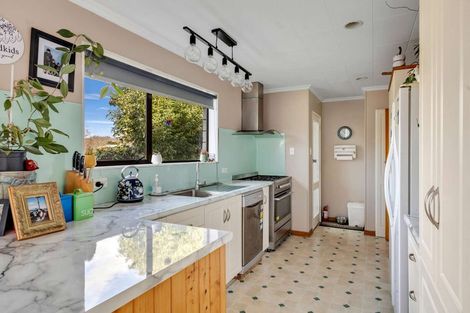 Photo of property in 17 Bridger Place, Eltham, 4322