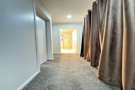 Photo of property in 8a Martin Road, Manurewa, Auckland, 2102